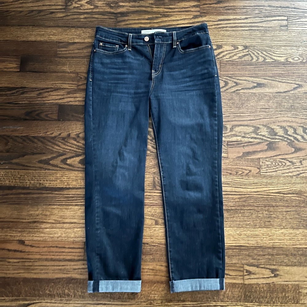 Levi Mid Rise Boyfriend Jeans